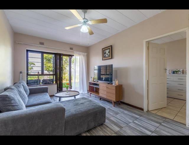 1 BEDROOM APARTMENT FOR SALE IN CLARENDON